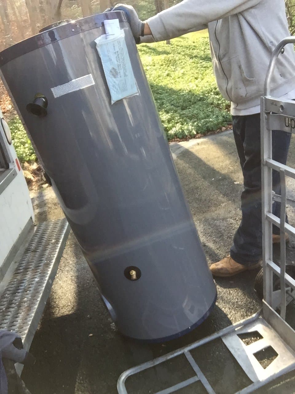 oil-tank-removal-truck in New Canaan, CT by Stamford Junk Pros