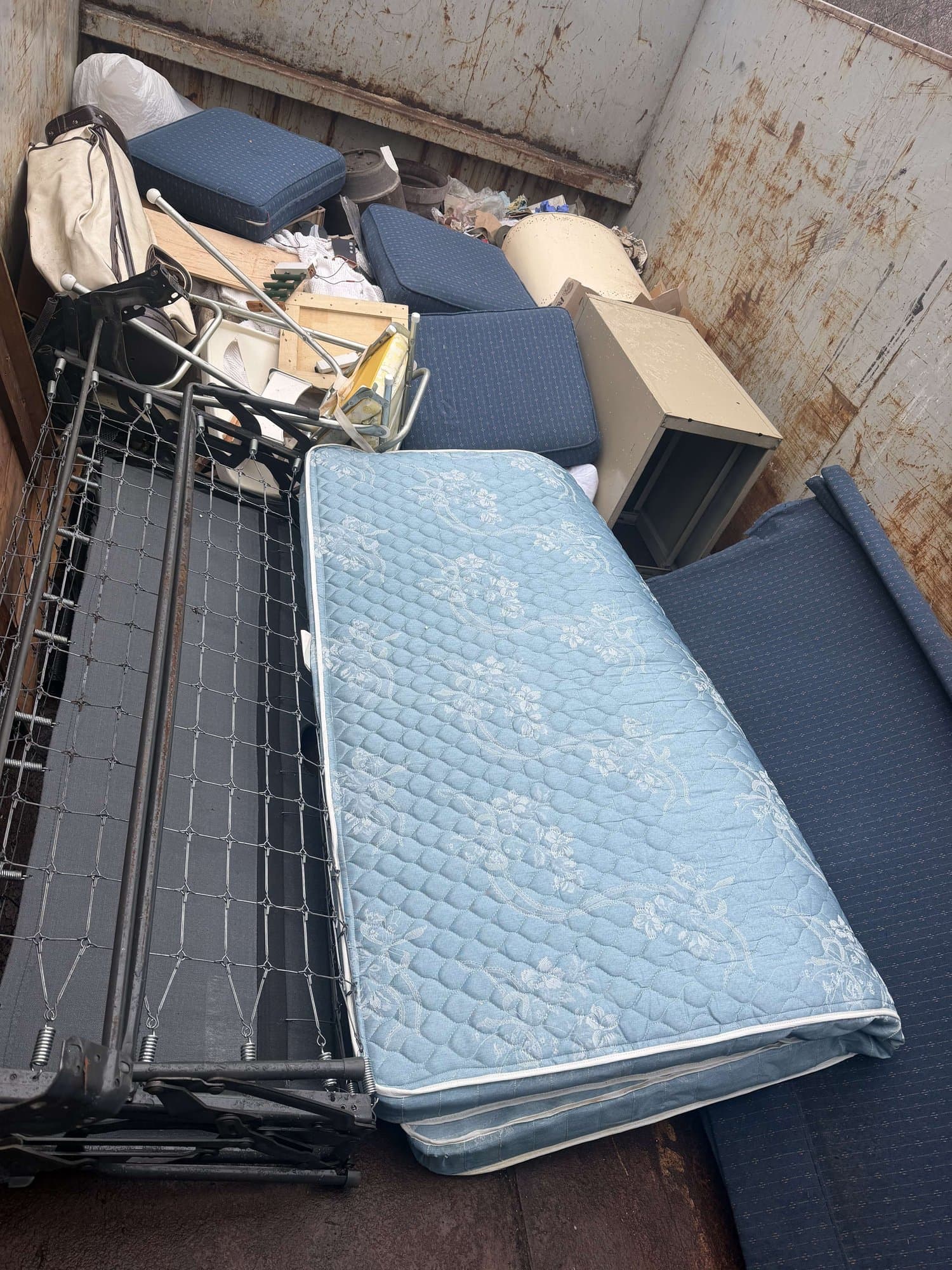 mattresses-and-furniture-removal in Redding, CT by Stamford Junk Pros