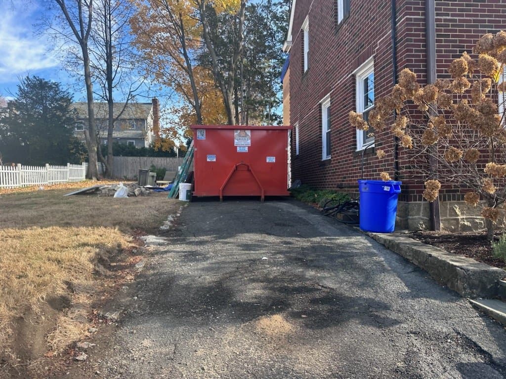 Roll-off dumpster delivery in Fairfield County by Stamford Junk Pros